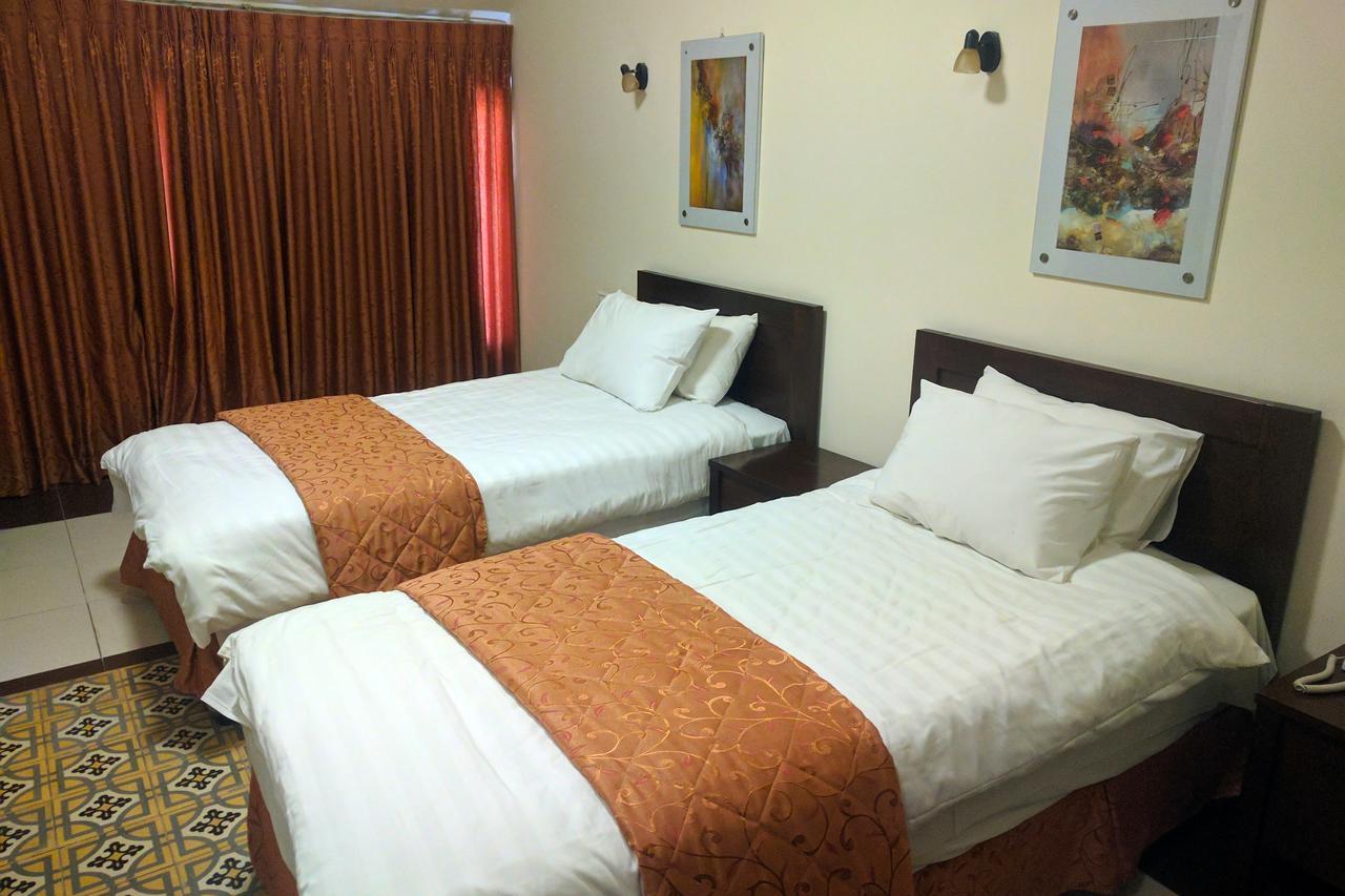 Alhambra Palace Hotel Suites - Ramallah Extérieur photo